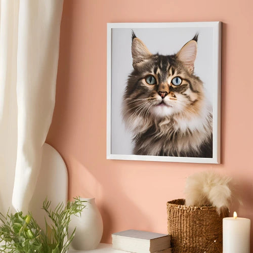 Cadre décoratif avec portrait réaliste de chat, idéal pour embellir un intérieur moderne et chaleureux