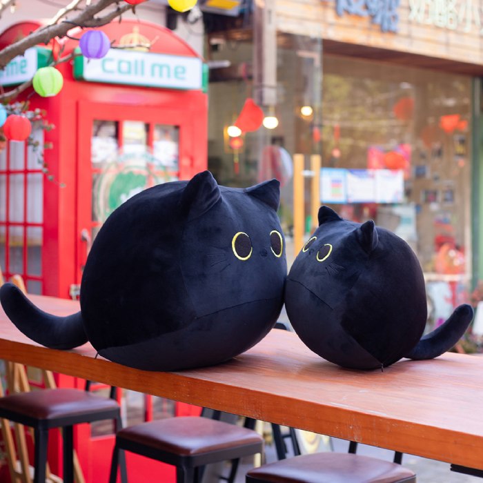 Peluche chat noir ronde